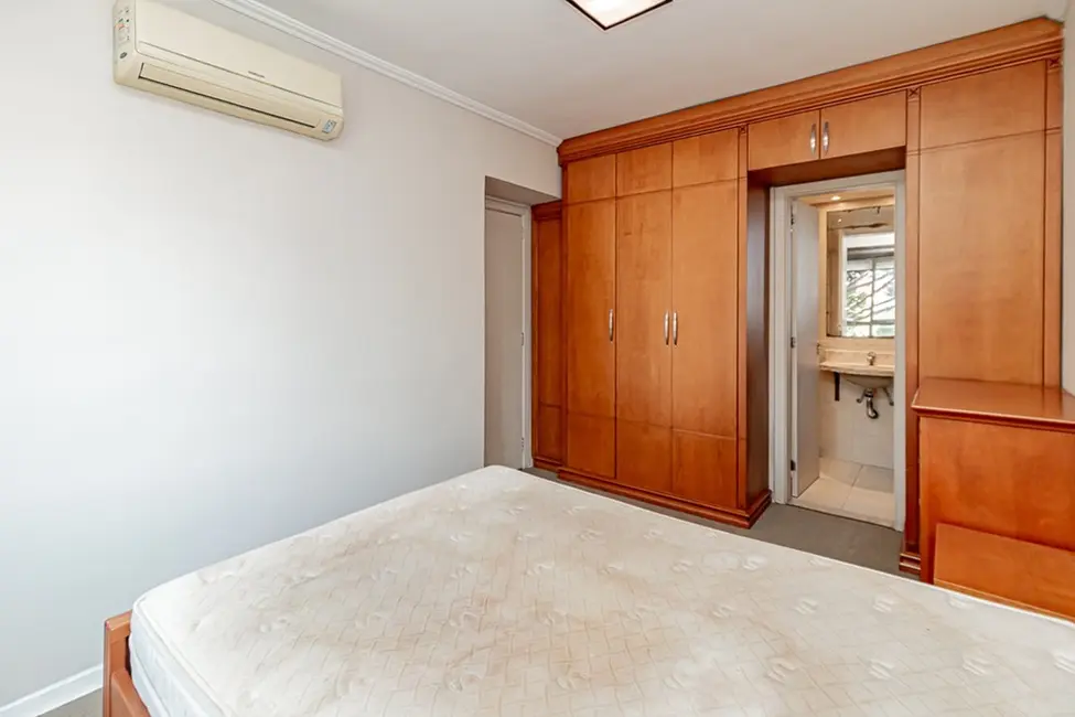 Foto 2 de Apartamento com 2 quartos à venda, 75m2 em Jardim Floresta, Porto Alegre - RS