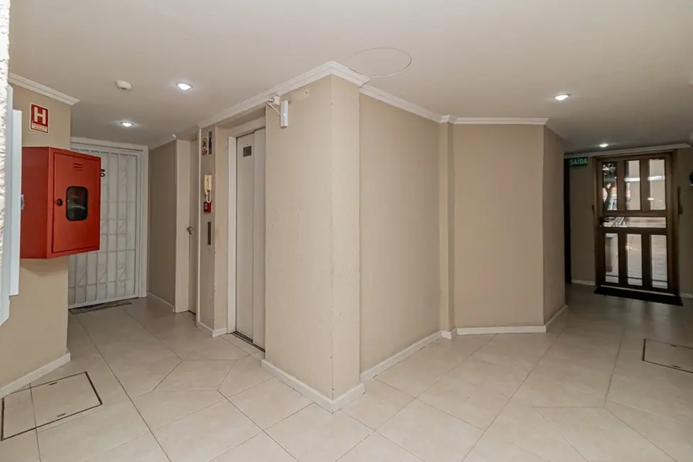 Foto 6 de Apartamento com 2 quartos à venda, 75m2 em Jardim Floresta, Porto Alegre - RS