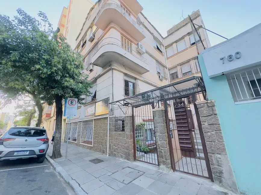 Foto 1 de Apartamento com 2 quartos à venda, 70m2 em Centro Histórico, Porto Alegre - RS