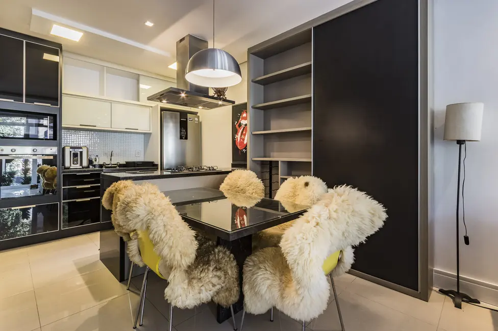 Casa de Condomínio com 1 quarto à venda, 81m2 em Vila Conceição, Porto Alegre - RS - imagem 2 Foto 2 de Casa de Condomínio com 1 quarto à venda, 81m2 em Vila Conceição, Porto Alegre - RS