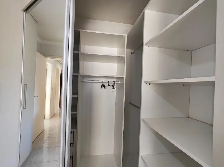 Foto 3 de Apartamento com 3 quartos à venda, 82m2 em Cavalhada, Porto Alegre - RS