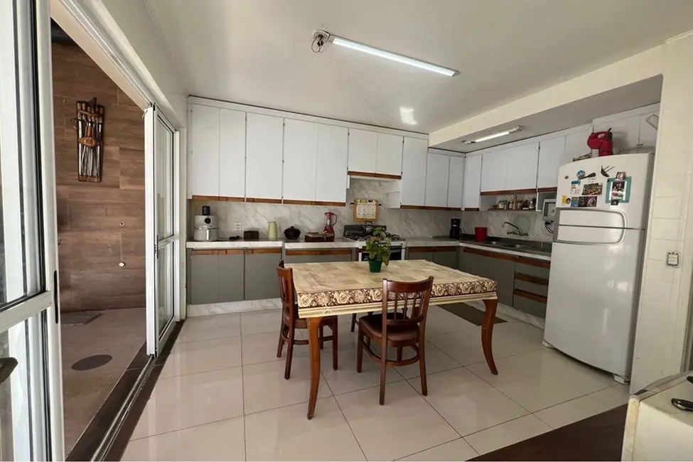 Foto 9 de Casa com 4 quartos à venda, 220m2 em Petrópolis, Porto Alegre - RS