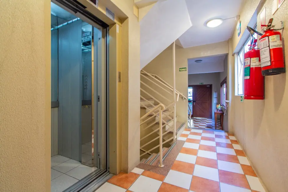 Apartamento com 1 quarto à venda, 105m2 em Petrópolis, Porto Alegre - RS - imagem 4 Foto 4 de Apartamento com 1 quarto à venda, 105m2 em Petrópolis, Porto Alegre - RS