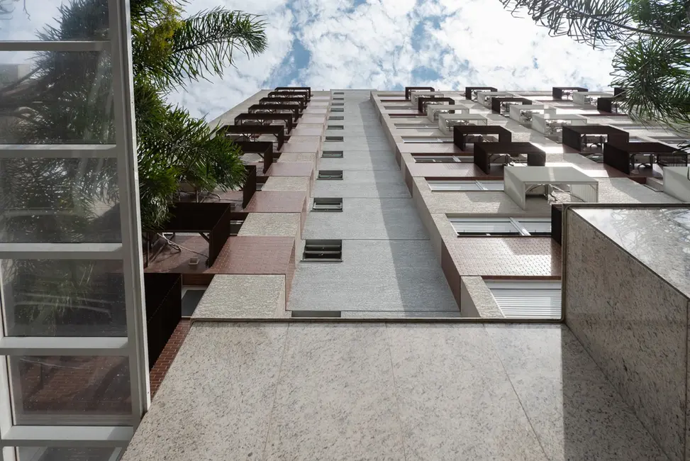 Foto 2 de Apartamento com 1 quarto à venda, 30m2 em Floresta, Porto Alegre - RS