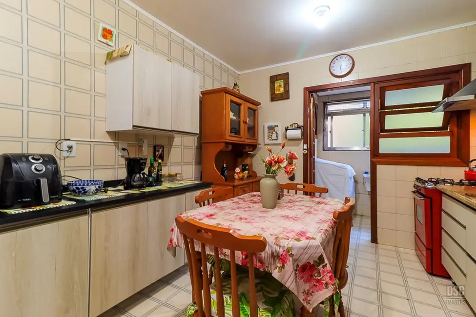 Foto 7 de Apartamento com 3 quartos à venda, 135m2 em Chácara das Pedras, Porto Alegre - RS