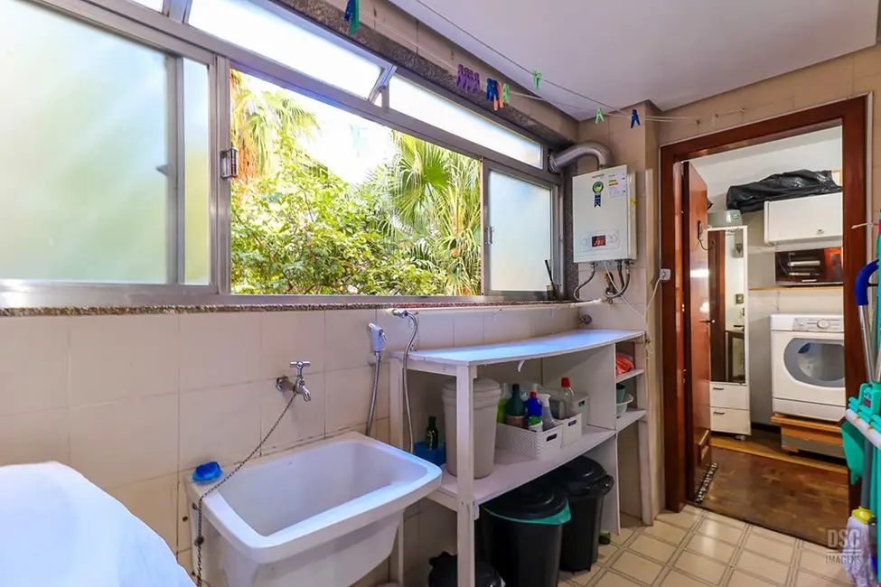 Foto 9 de Apartamento com 3 quartos à venda, 135m2 em Chácara das Pedras, Porto Alegre - RS