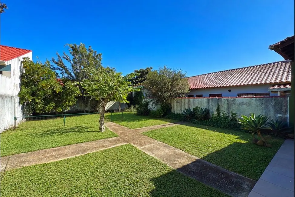 Foto 7 de Casa com 4 quartos à venda, 170m2 em Guarujá, Porto Alegre - RS