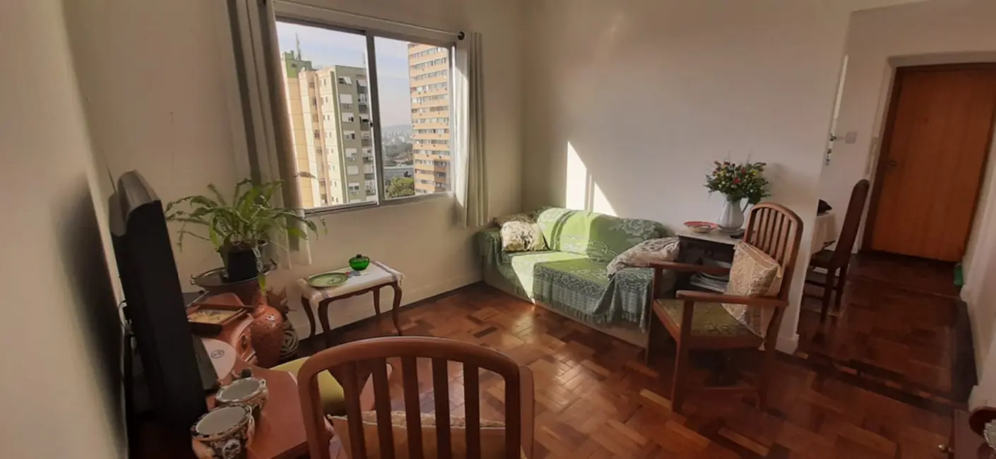 Apartamento com 1 quarto à venda, 52m2 em Centro Histórico, Porto Alegre - RS - imagem 1 Foto 1 de Apartamento com 1 quarto à venda, 52m2 em Centro Histórico, Porto Alegre - RS
