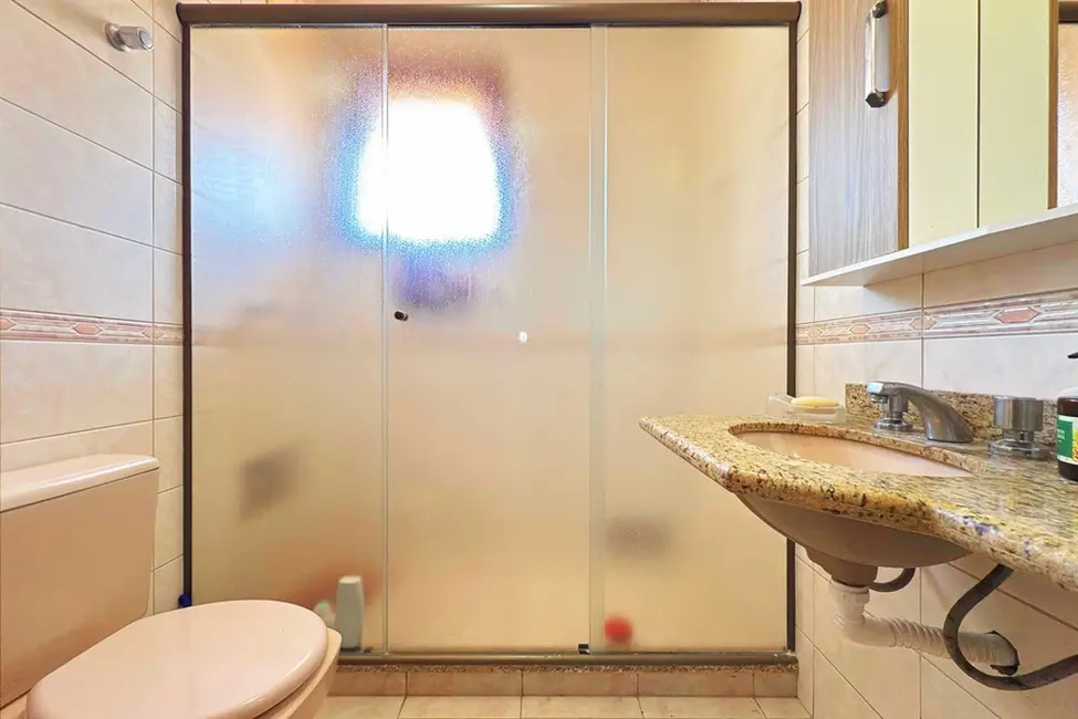 Foto 3 de Casa de Condomínio com 3 quartos à venda, 140m2 em Ipanema, Porto Alegre - RS