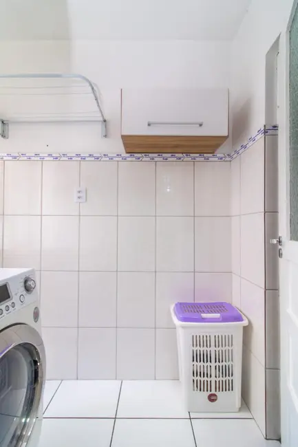 Apartamento com 2 quartos à venda, 60m2 em Rio Branco, Porto Alegre - RS - imagem 6 Foto 6 de Apartamento com 2 quartos à venda, 60m2 em Rio Branco, Porto Alegre - RS