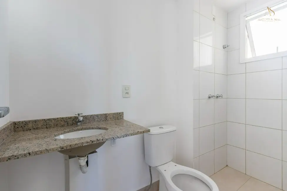 Apartamento com 2 quartos à venda, 51m2 em Humaitá, Porto Alegre - RS - imagem 6 Foto 6 de Apartamento com 2 quartos à venda, 51m2 em Humaitá, Porto Alegre - RS