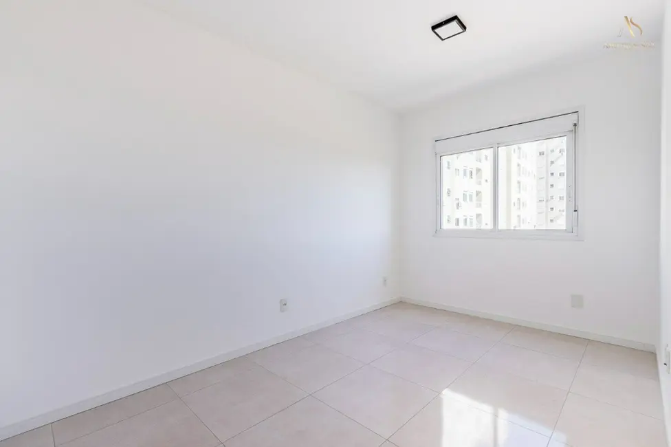 Apartamento com 2 quartos à venda, 51m2 em Humaitá, Porto Alegre - RS - imagem 9 Foto 9 de Apartamento com 2 quartos à venda, 51m2 em Humaitá, Porto Alegre - RS