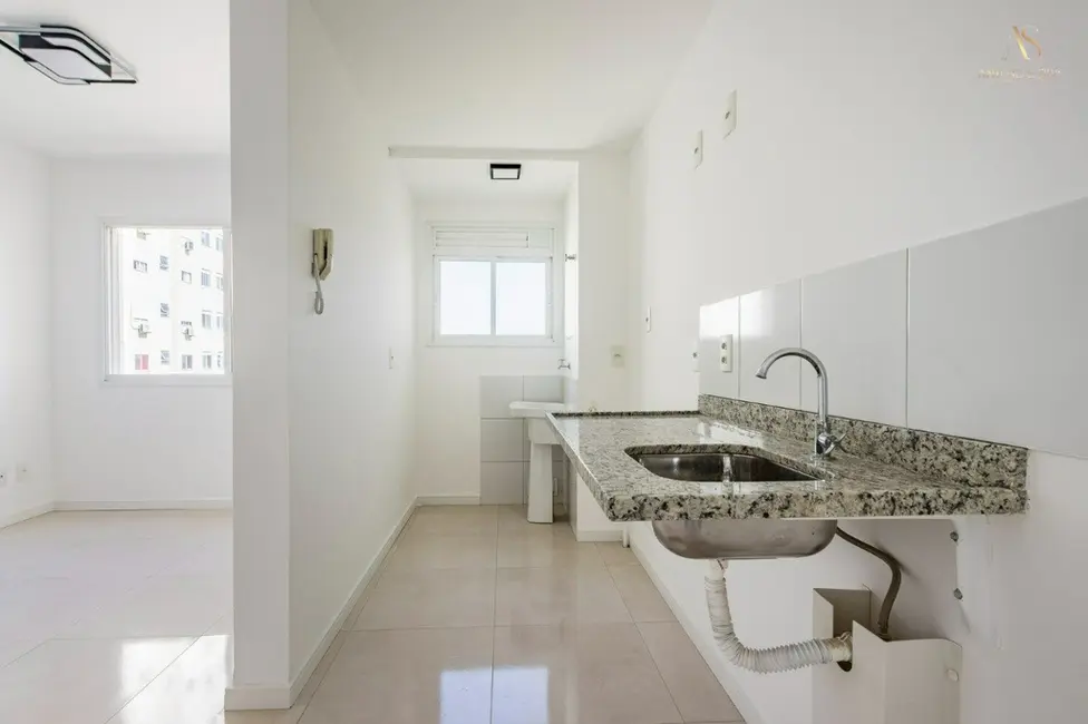 Apartamento com 2 quartos à venda, 51m2 em Humaitá, Porto Alegre - RS - imagem 5 Foto 5 de Apartamento com 2 quartos à venda, 51m2 em Humaitá, Porto Alegre - RS