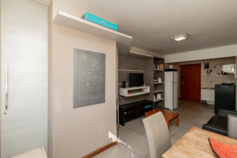 Apartamento com 1 quarto à venda, 48m2 em Independência, Porto Alegre - RS - imagem 2 Foto 2 de Apartamento com 1 quarto à venda, 48m2 em Independência, Porto Alegre - RS
