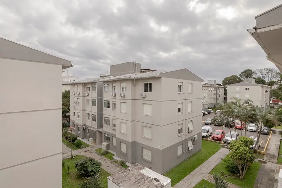 Foto 2 de Apartamento com 2 quartos à venda, 47m2 em Cavalhada, Porto Alegre - RS