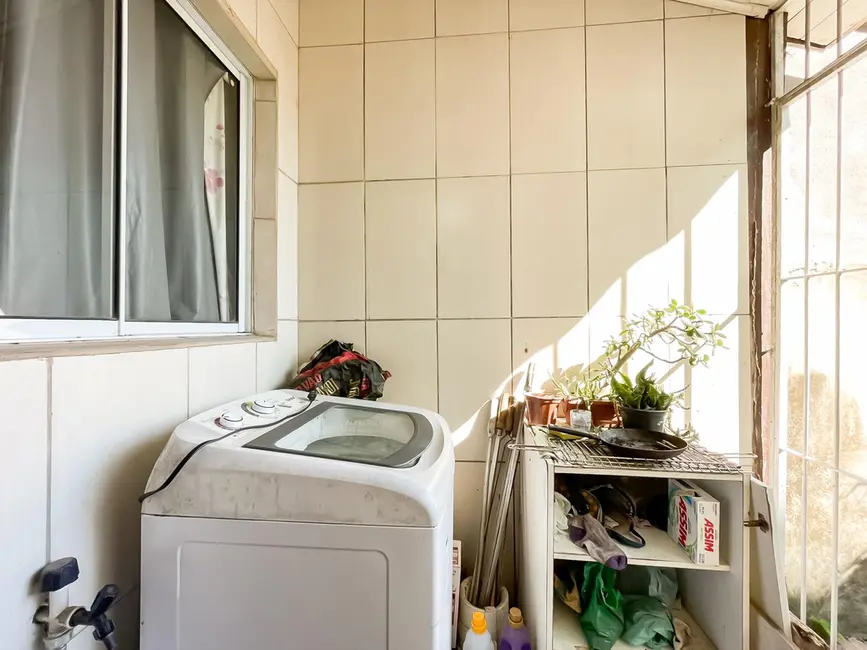 Foto 8 de Casa com 2 quartos à venda, 70m2 em Hípica, Porto Alegre - RS