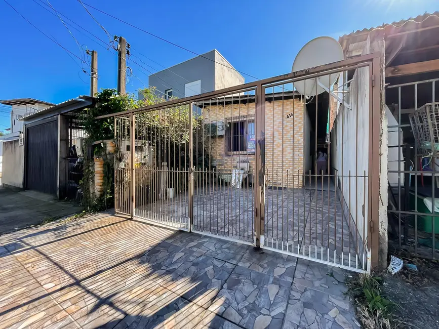 Foto 2 de Casa com 2 quartos à venda, 70m2 em Hípica, Porto Alegre - RS