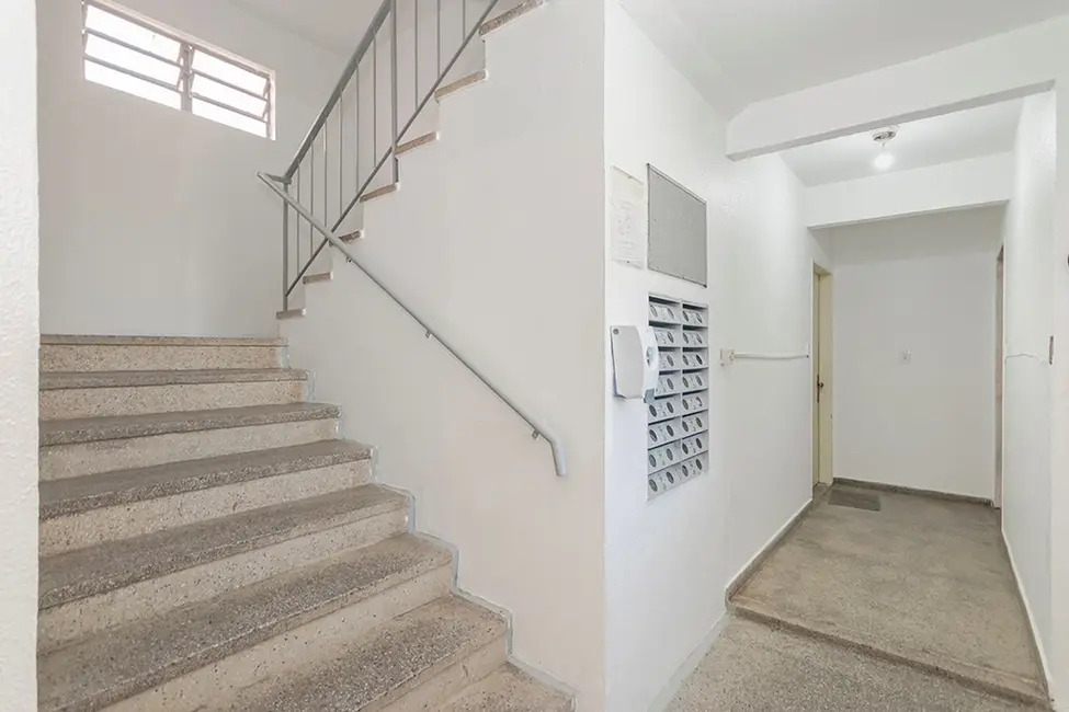 Foto 4 de Apartamento com 2 quartos à venda, 49m2 em Cristal, Porto Alegre - RS