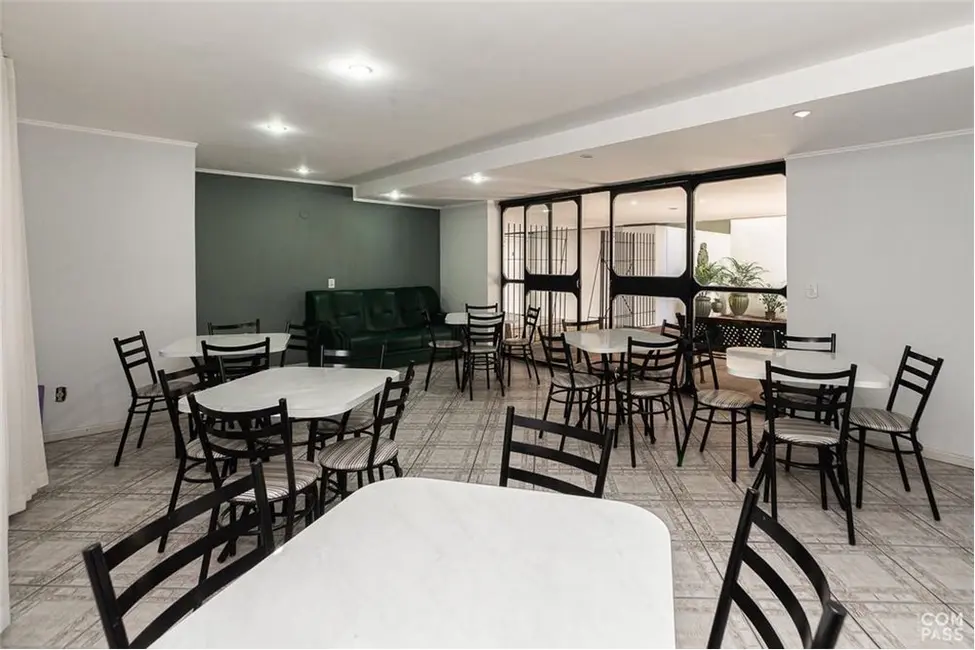 Foto 4 de Apartamento com 2 quartos à venda, 82m2 em Menino Deus, Porto Alegre - RS