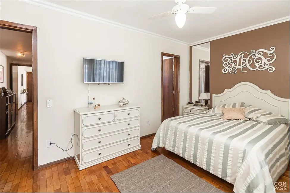 Foto 2 de Apartamento com 2 quartos à venda, 82m2 em Menino Deus, Porto Alegre - RS