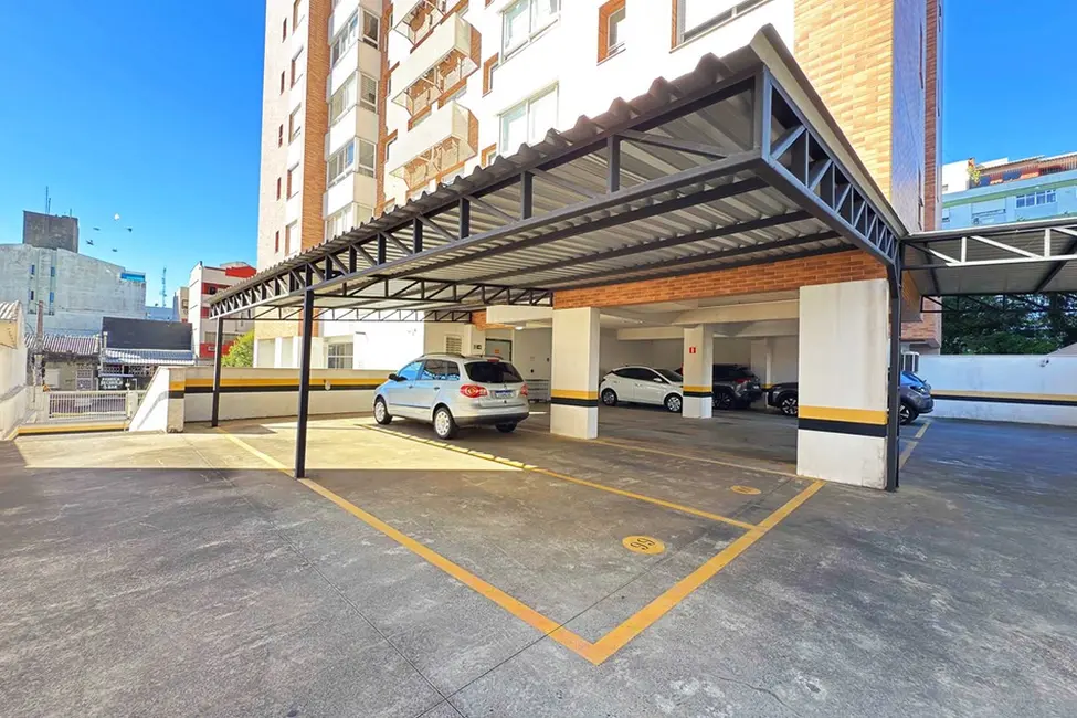 Apartamento com 2 quartos à venda, 86m2 em Menino Deus, Porto Alegre - RS - imagem 3 Foto 3 de Apartamento com 2 quartos à venda, 86m2 em Menino Deus, Porto Alegre - RS