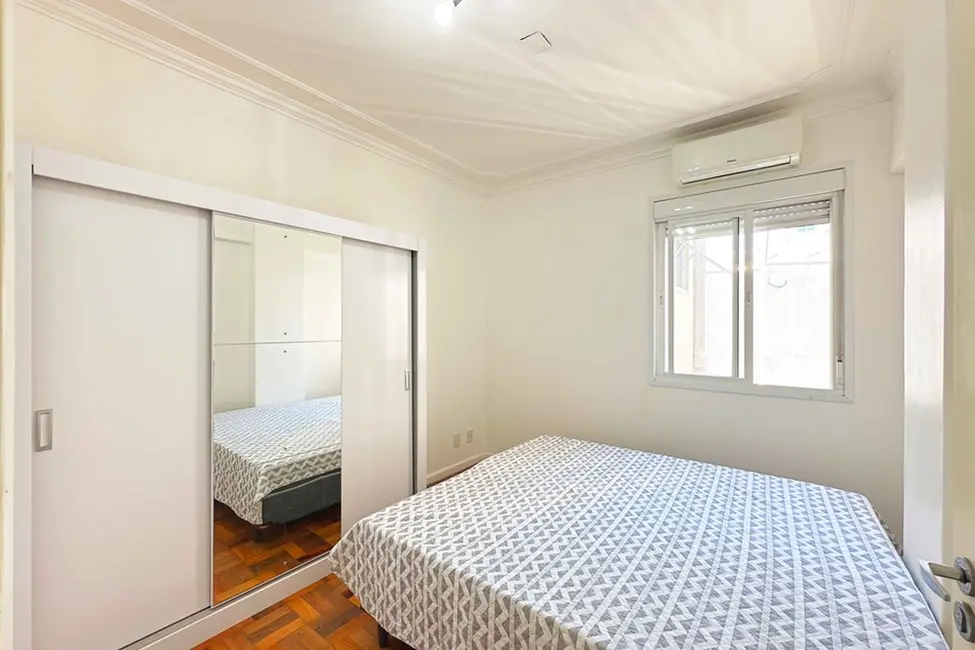 Foto 2 de Apartamento com 3 quartos à venda, 100m2 em Centro Histórico, Porto Alegre - RS