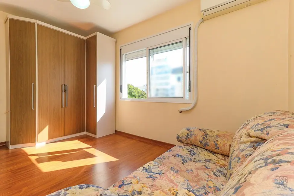 Foto 8 de Apartamento com 2 quartos à venda, 70m2 em Santana, Porto Alegre - RS