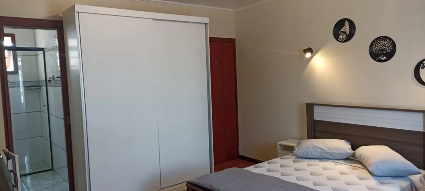 Foto 9 de Casa com 6 quartos à venda, 230m2 em Santana, Porto Alegre - RS