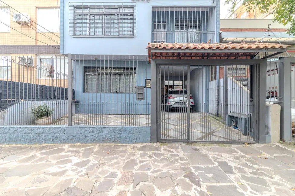 Foto 1 de Casa com 6 quartos à venda, 230m2 em Santana, Porto Alegre - RS