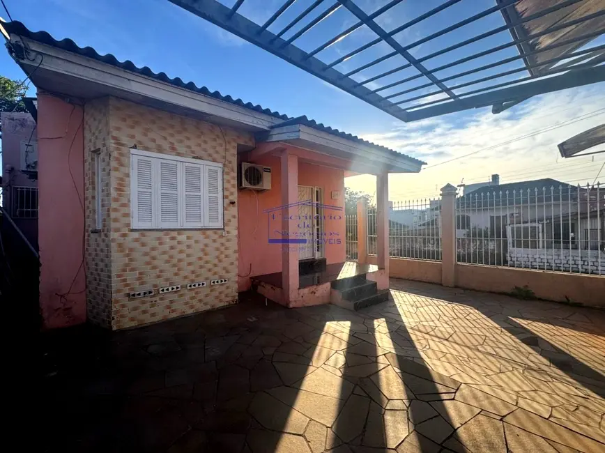 Foto 2 de Casa com 3 quartos à venda, 100m2 em Cavalhada, Porto Alegre - RS