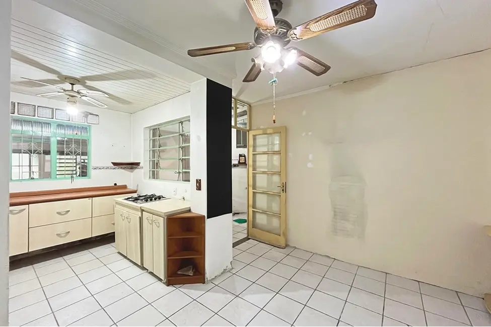 Foto 3 de Apartamento com 3 quartos à venda, 100m2 em Cristal, Porto Alegre - RS