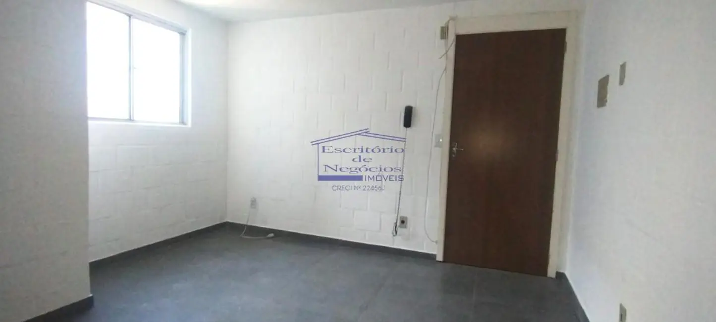 Apartamento com 2 quartos para alugar, 40m2 em Campo Novo, Porto Alegre - RS - imagem 2 Foto 2 de Apartamento com 2 quartos para alugar, 40m2 em Campo Novo, Porto Alegre - RS