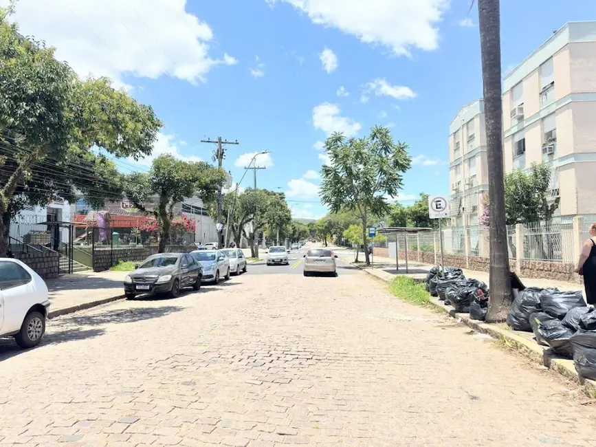 Apartamento com 3 quartos à venda, 63m2 em Cristal, Porto Alegre - RS - imagem 3 Foto 3 de Apartamento com 3 quartos à venda, 63m2 em Cristal, Porto Alegre - RS