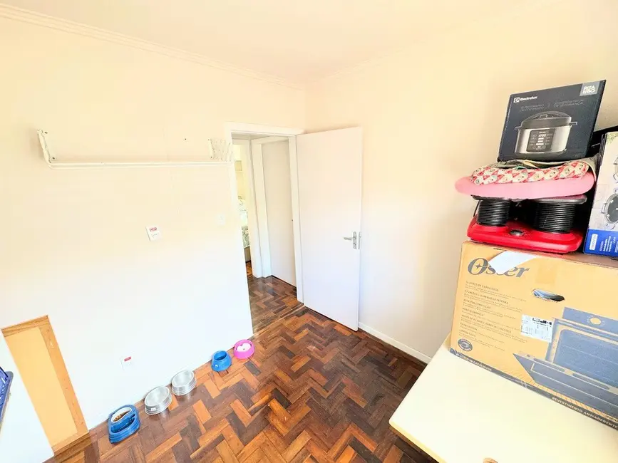 Apartamento com 3 quartos à venda, 63m2 em Cristal, Porto Alegre - RS - imagem 2 Foto 2 de Apartamento com 3 quartos à venda, 63m2 em Cristal, Porto Alegre - RS
