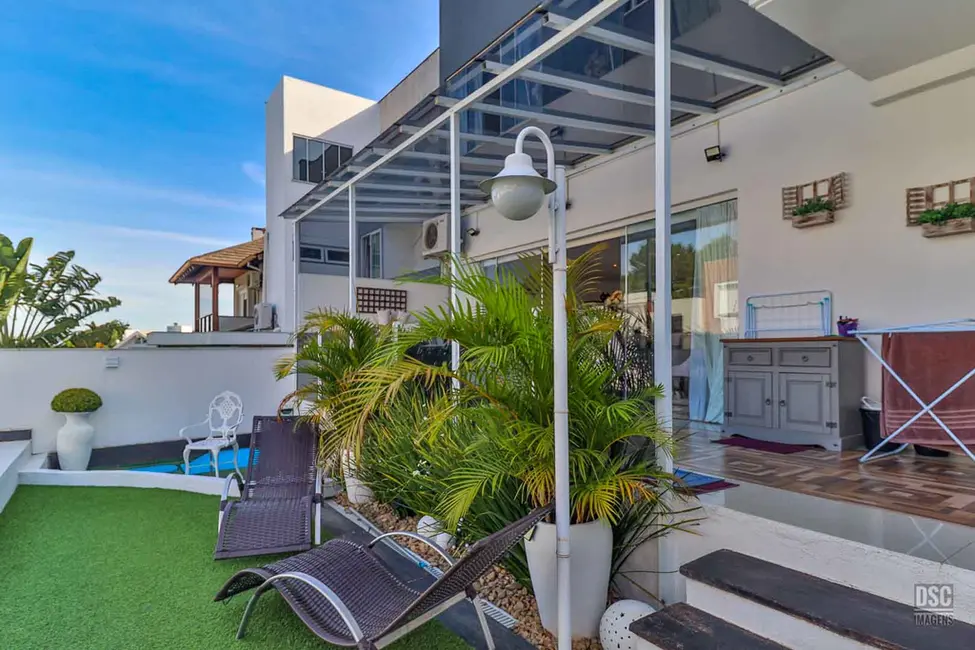 Casa com 3 quartos à venda, 284m2 em Hípica, Porto Alegre - RS - imagem 6 Foto 6 de Casa com 3 quartos à venda, 284m2 em Hípica, Porto Alegre - RS