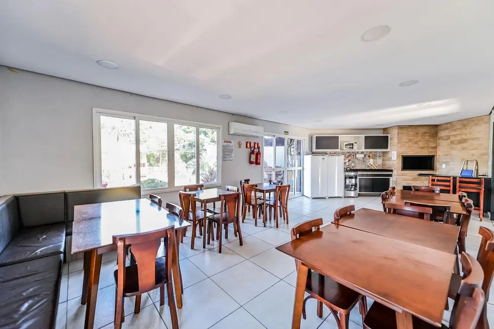 Apartamento com 3 quartos à venda, 71m2 em Cavalhada, Porto Alegre - RS - imagem 3 Foto 3 de Apartamento com 3 quartos à venda, 71m2 em Cavalhada, Porto Alegre - RS