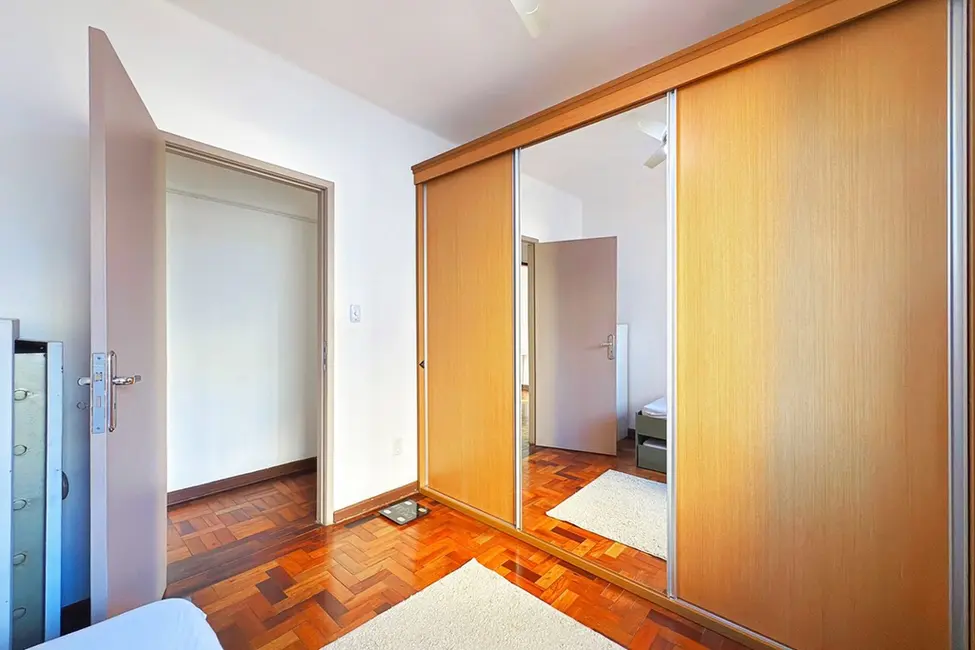 Foto 2 de Apartamento com 3 quartos à venda, 98m2 em Centro Histórico, Porto Alegre - RS