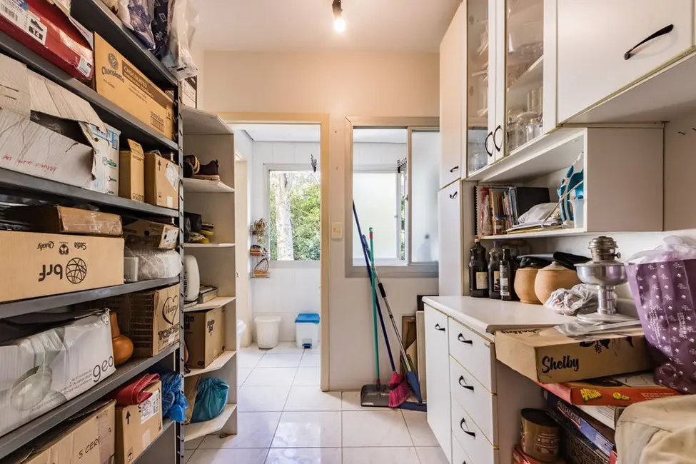 Apartamento com 3 quartos à venda, 107m2 em Teresópolis, Porto Alegre - RS - imagem 8 Foto 8 de Apartamento com 3 quartos à venda, 107m2 em Teresópolis, Porto Alegre - RS