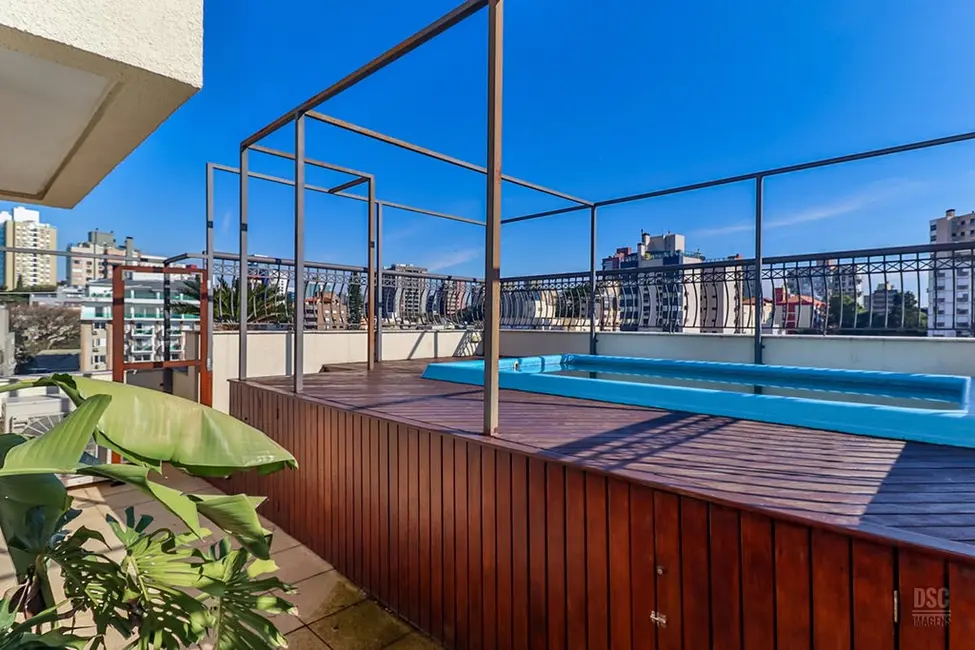 Cobertura com 3 quartos à venda, 236m2 em Higienópolis, Porto Alegre - RS - imagem 7 Foto 7 de Cobertura com 3 quartos à venda, 236m2 em Higienópolis, Porto Alegre - RS