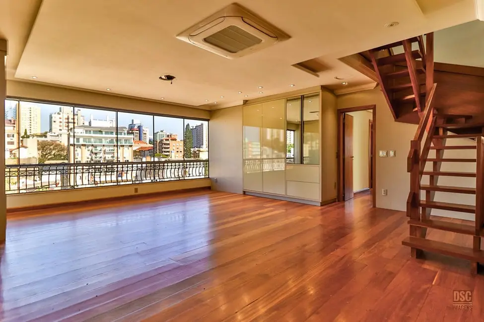 Cobertura com 3 quartos à venda, 236m2 em Higienópolis, Porto Alegre - RS - imagem 1 Foto 1 de Cobertura com 3 quartos à venda, 236m2 em Higienópolis, Porto Alegre - RS