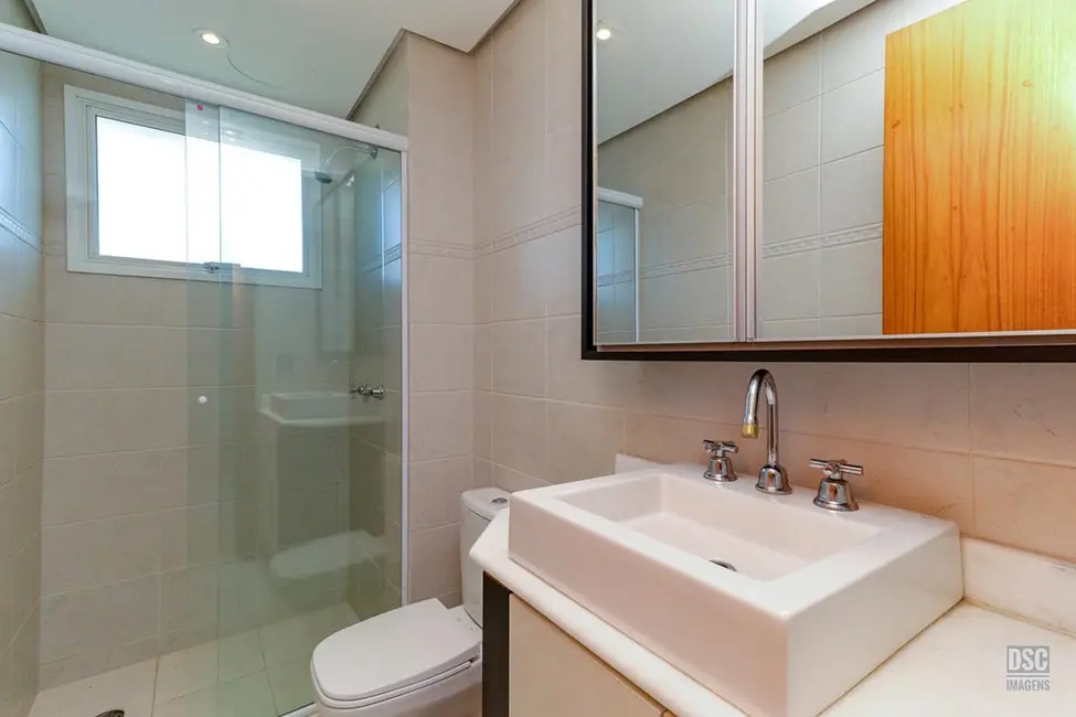 Cobertura com 3 quartos à venda, 236m2 em Higienópolis, Porto Alegre - RS - imagem 9 Foto 9 de Cobertura com 3 quartos à venda, 236m2 em Higienópolis, Porto Alegre - RS