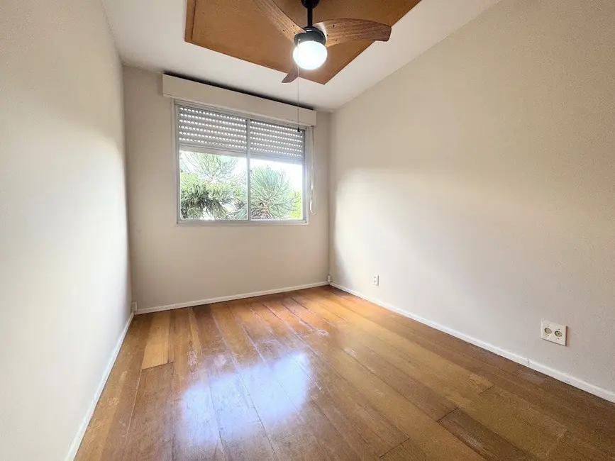 Apartamento com 2 quartos à venda, 54m2 em Teresópolis, Porto Alegre - RS - imagem 3 Foto 3 de Apartamento com 2 quartos à venda, 54m2 em Teresópolis, Porto Alegre - RS