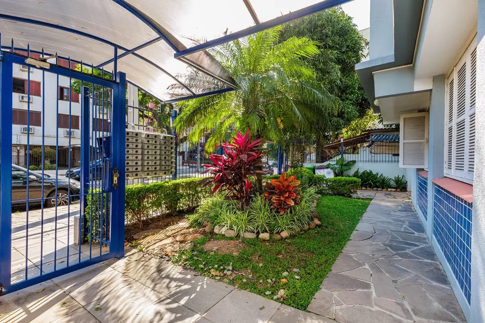 Apartamento com 2 quartos à venda, 75m2 em Santo Antônio, Porto Alegre - RS - imagem 3 Foto 3 de Apartamento com 2 quartos à venda, 75m2 em Santo Antônio, Porto Alegre - RS