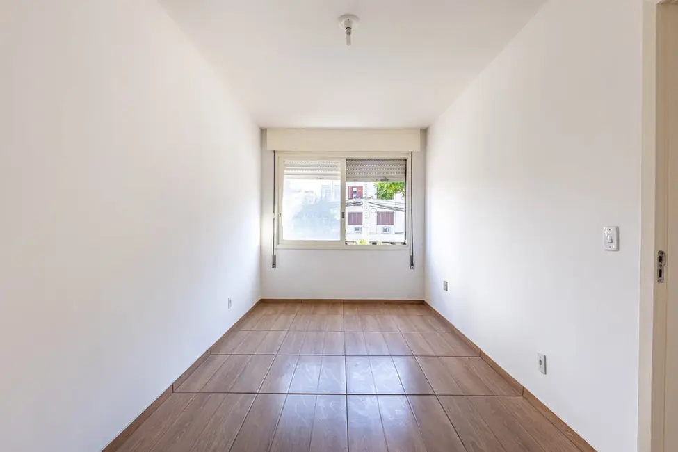 Apartamento com 2 quartos à venda, 75m2 em Santo Antônio, Porto Alegre - RS - imagem 2 Foto 2 de Apartamento com 2 quartos à venda, 75m2 em Santo Antônio, Porto Alegre - RS
