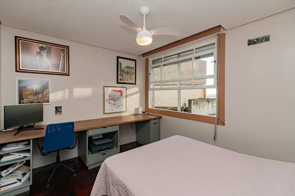 Apartamento com 3 quartos à venda, 147m2 em Centro Histórico, Porto Alegre - RS - imagem 7 Foto 7 de Apartamento com 3 quartos à venda, 147m2 em Centro Histórico, Porto Alegre - RS