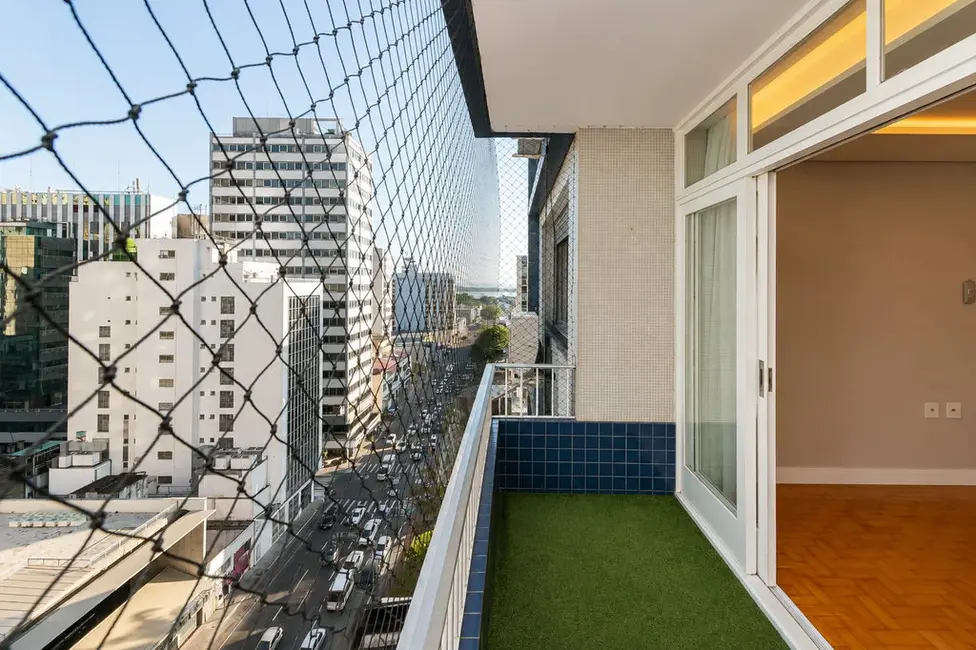 Apartamento com 3 quartos à venda, 147m2 em Centro Histórico, Porto Alegre - RS - imagem 3 Foto 3 de Apartamento com 3 quartos à venda, 147m2 em Centro Histórico, Porto Alegre - RS