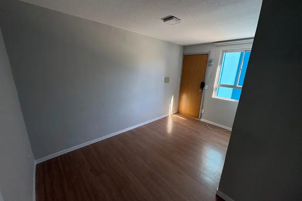 Foto 1 de Apartamento com 2 quartos à venda, 40m2 em Rubem Berta, Porto Alegre - RS