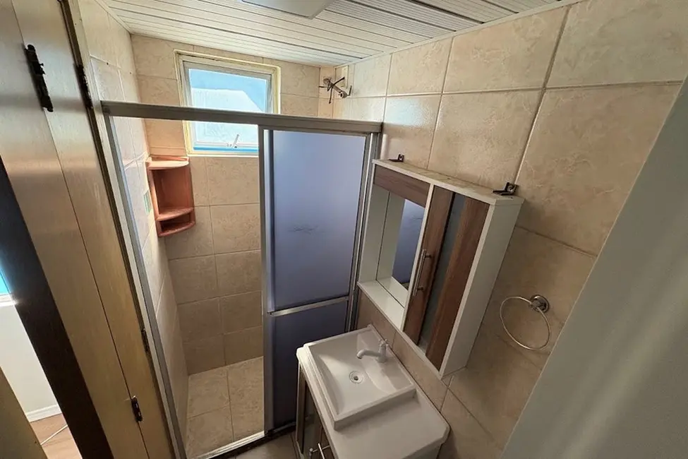 Foto 2 de Apartamento com 2 quartos à venda, 40m2 em Rubem Berta, Porto Alegre - RS