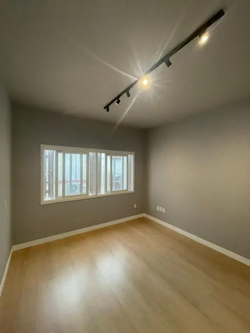 Foto 1 de Apartamento com 1 quarto à venda, 24m2 em Cidade Baixa, Porto Alegre - RS