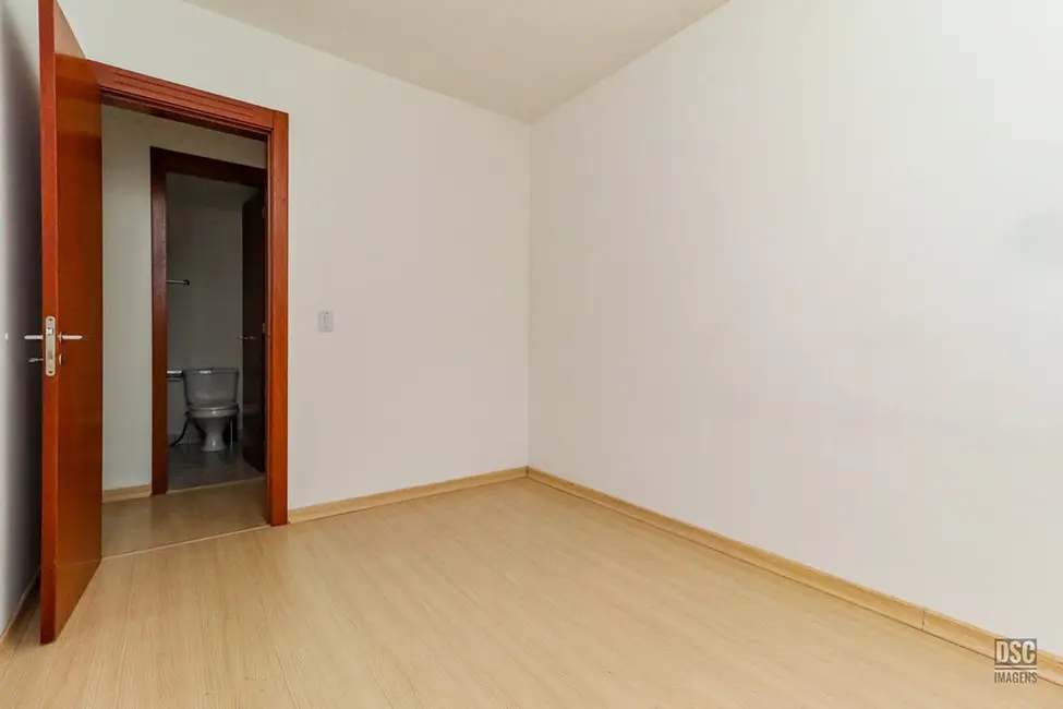 Apartamento com 3 quartos à venda, 70m2 em Cristo Redentor, Porto Alegre - RS - imagem 4 Foto 4 de Apartamento com 3 quartos à venda, 70m2 em Cristo Redentor, Porto Alegre - RS